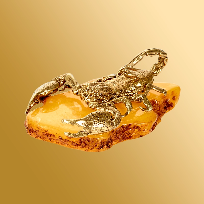 Янтарь с латунью